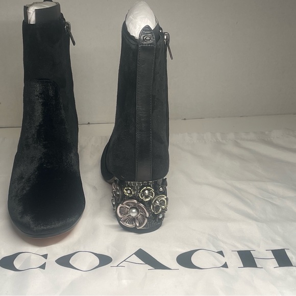 Coach Juliet Velvet Tea Rose Booties Black Womens Size 5 BRAND NEW NO BOX - Picture 3 of 11